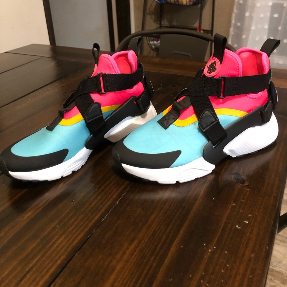 Nike air huarache city multi color